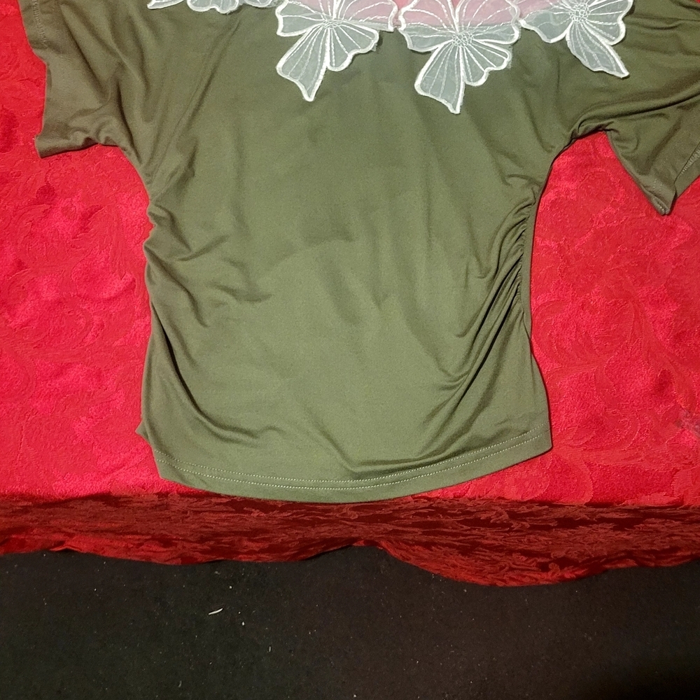Olive Green Women's Top with Lace Appliqué - Picture 5 of 11